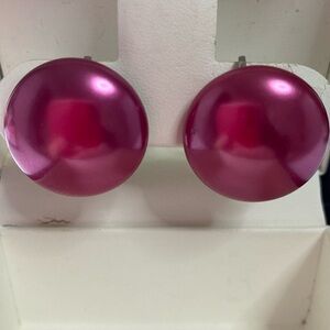 Vintage screw on earrings.